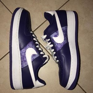 NIKE AIR FORCE 1
